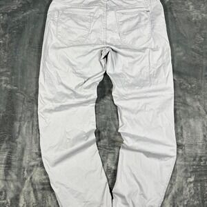 Y2K Brax Light Grey Pants‎ - no size tag - measurements listed (30 x 28)